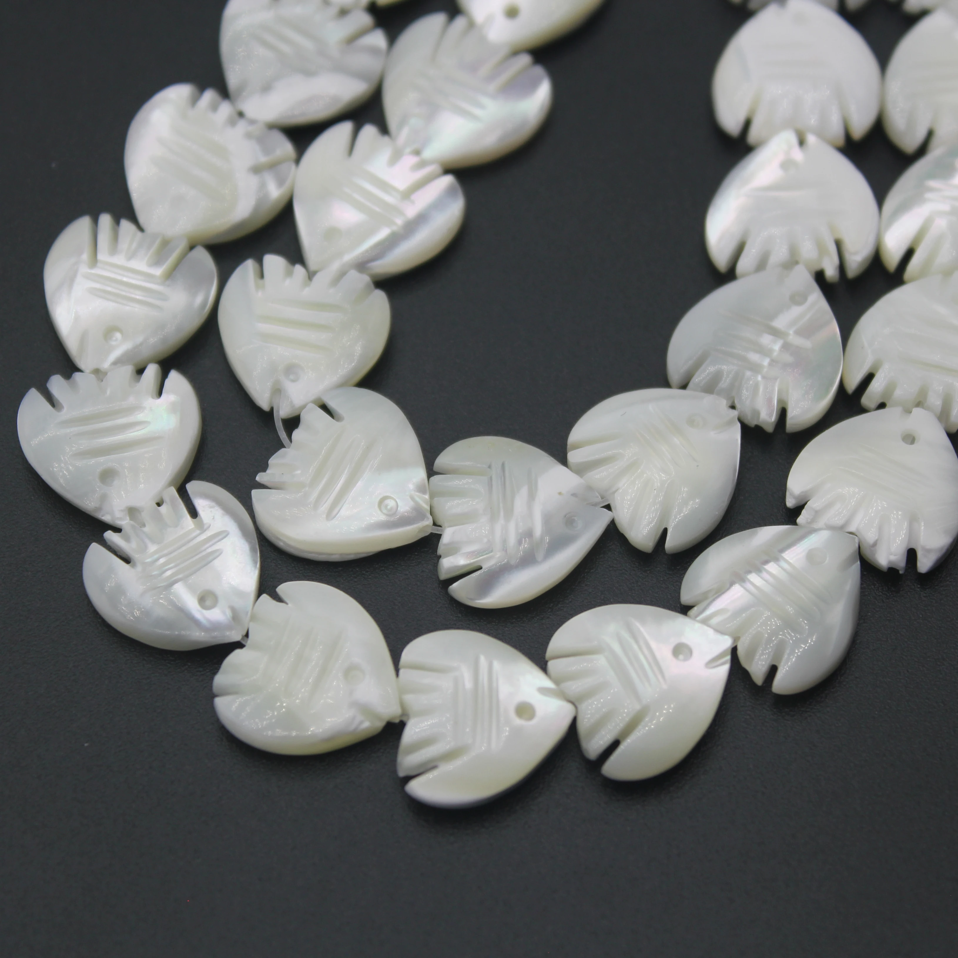 Natural Trochid Fish Shaped Shell Beads Seawater Mother Of Pearl Bead For Jewelry Making DIY Necklase Handmade Accessories
Natural Trochid Fish Shaped Shell Beads Seawater Mother Of Pearl Bead For Jewelry Making DIY Necklase Handmade Accessories