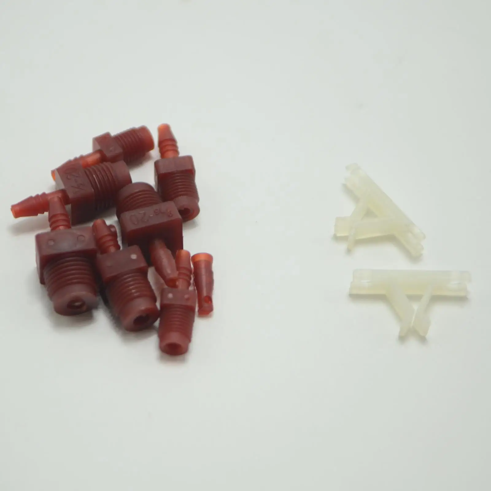 Master Cylinder Bleeder Kit Repair Parts SAE and Metric Fittings Practical Universal with Clips 2 Hose Replace Auto Accessories
Master Cylinder Bleeder Kit Repair Parts SAE and Metric Fittings Practical Universal with Clips 2 Hose Replace Auto Accessories