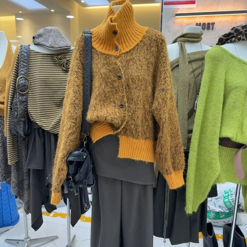 Fashionable Autumn Winter New Korean Style High Neck Long Sleeve Knitted Cardigan Elegant and Versatile Button Splicing Sweater
Fashionable Autumn Winter New Korean Style High Neck Long Sleeve Knitted Cardigan Elegant and Versatile Button Splicing Sweater