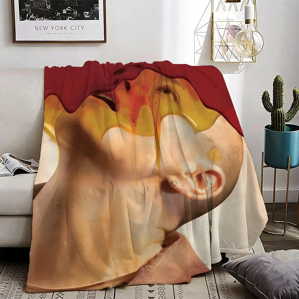 Bugonia Throw Lightweight 240g Flannel Blanket Soft Skin-friendly for Summer Cooling
Bugonia Throw Lightweight 240g Flannel Blanket Soft Skin-friendly for Summer Cooling
