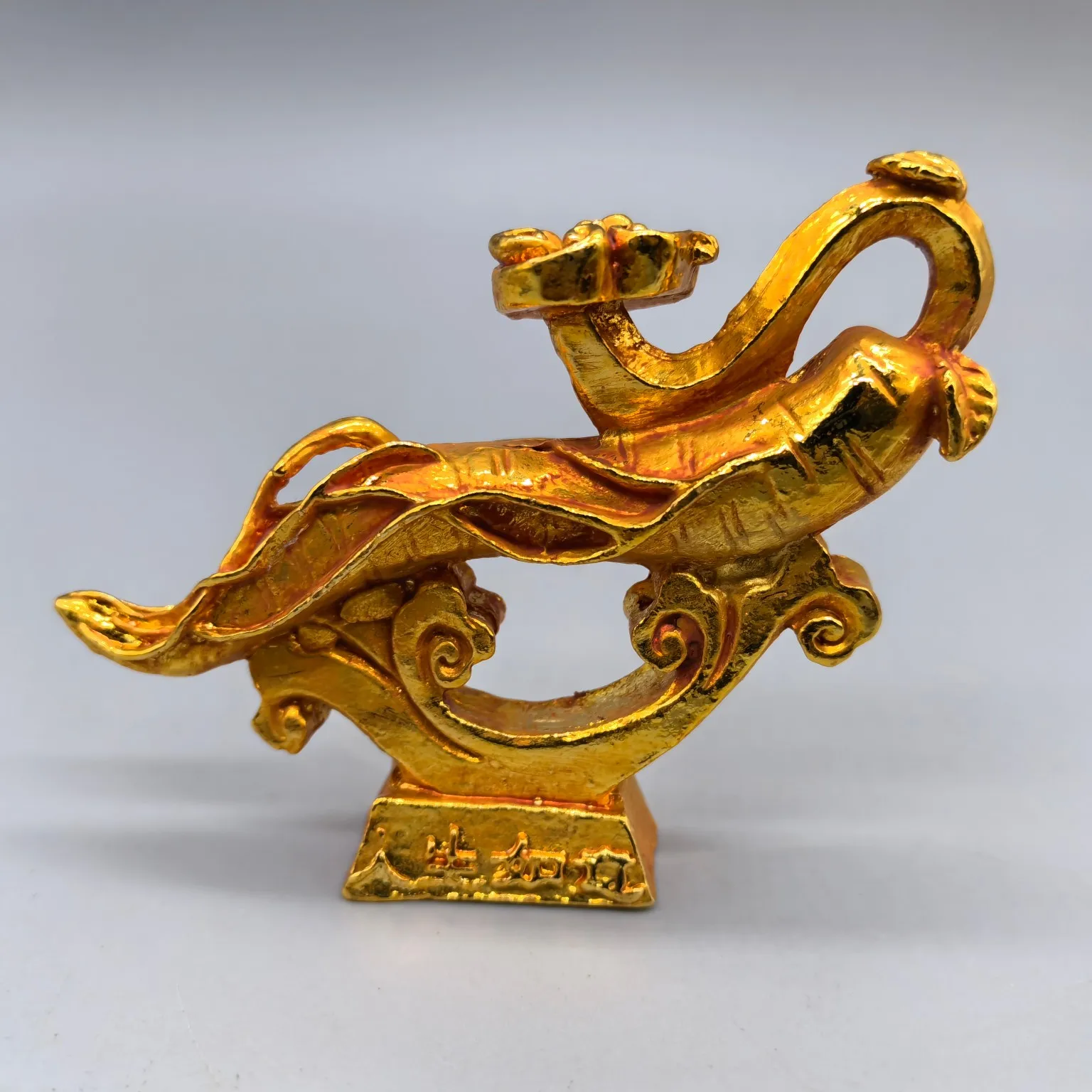 Pure Copper Gilded Ornaments Sculptures Exquisite Workmanship Beautiful Appearance And Worthy of Decoration
Pure Copper Gilded Ornaments Sculptures Exquisite Workmanship Beautiful Appearance And Worthy of Decoration