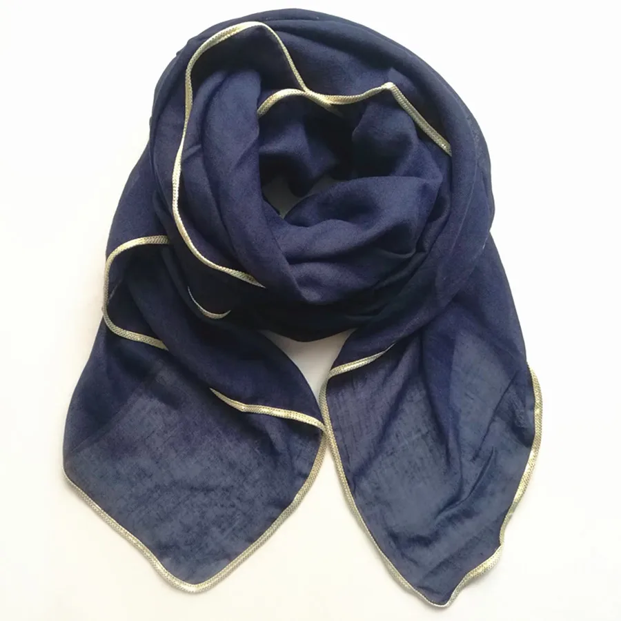 Hot sale Gold edge inlay women's scarf solid chemise femme hijab plain Muslim head scares bufanda mujer warp
Hot sale Gold edge inlay women's scarf solid chemise femme hijab plain Muslim head scares bufanda mujer warp