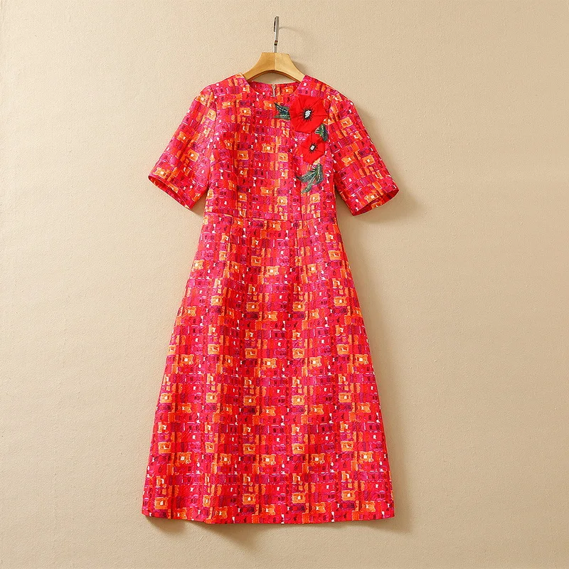 European and American women's summer 2022 new Short-sleeved flowers decorated with red jacquard Fashion dress
European and American women's summer 2022 new Short-sleeved flowers decorated with red jacquard Fashion dress