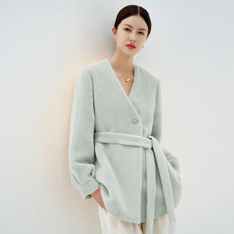 2023 Autumn Winter Mid-length Coat Women White 100% Alpaca Coat Female Thickened V-neck Loose Orange Lace-up One Button With Lin
2023 Autumn Winter Mid-length Coat Women White 100% Alpaca Coat Female Thickened V-neck Loose Orange Lace-up One Button With Lin