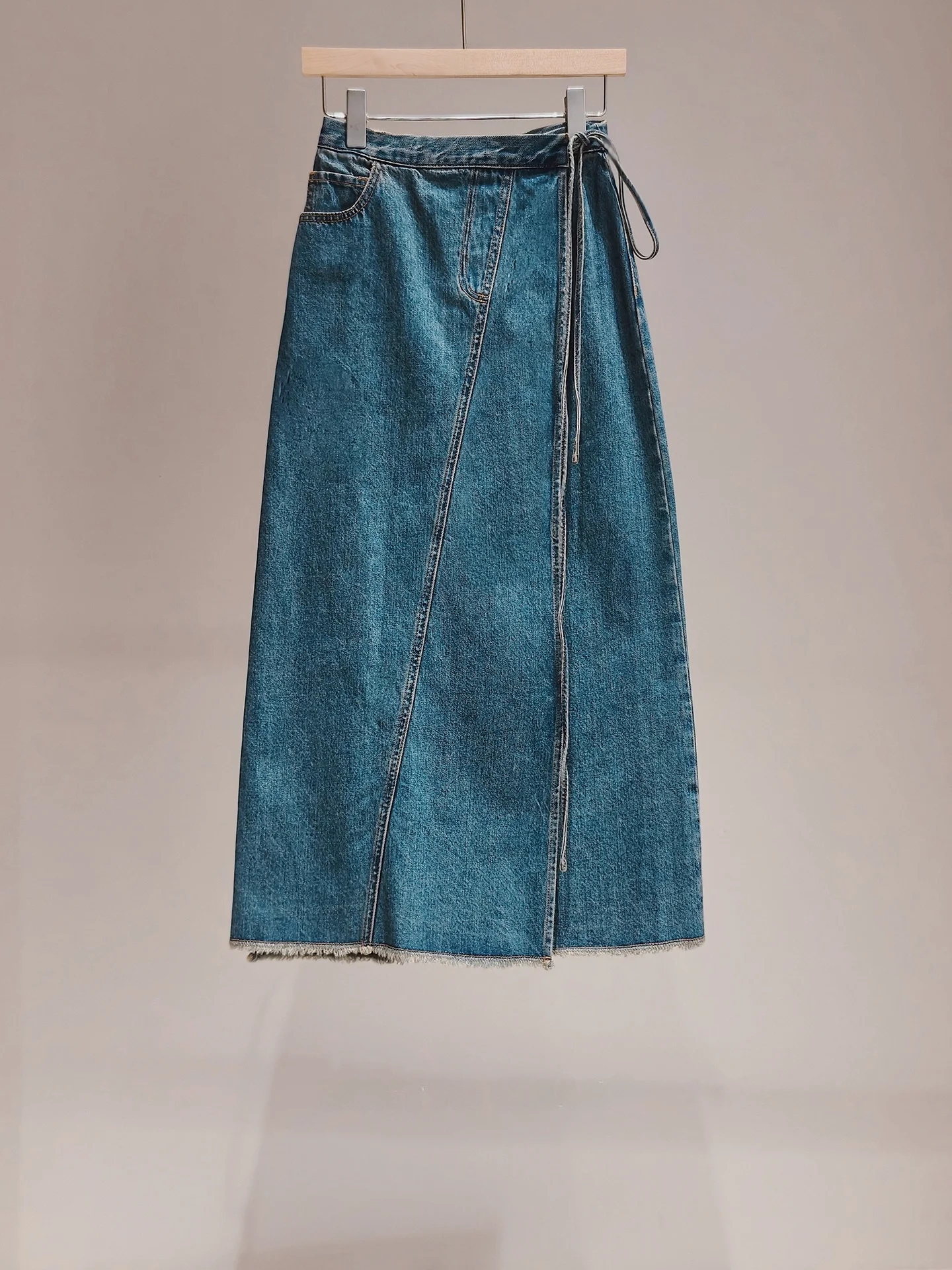 Модная асимметричная юбка-трапеция Duetto Chic из хлопка для повседневной носки и офиса
Модная асимметричная юбка-трапеция Duetto Chic из хлопка для повседневной носки и офиса