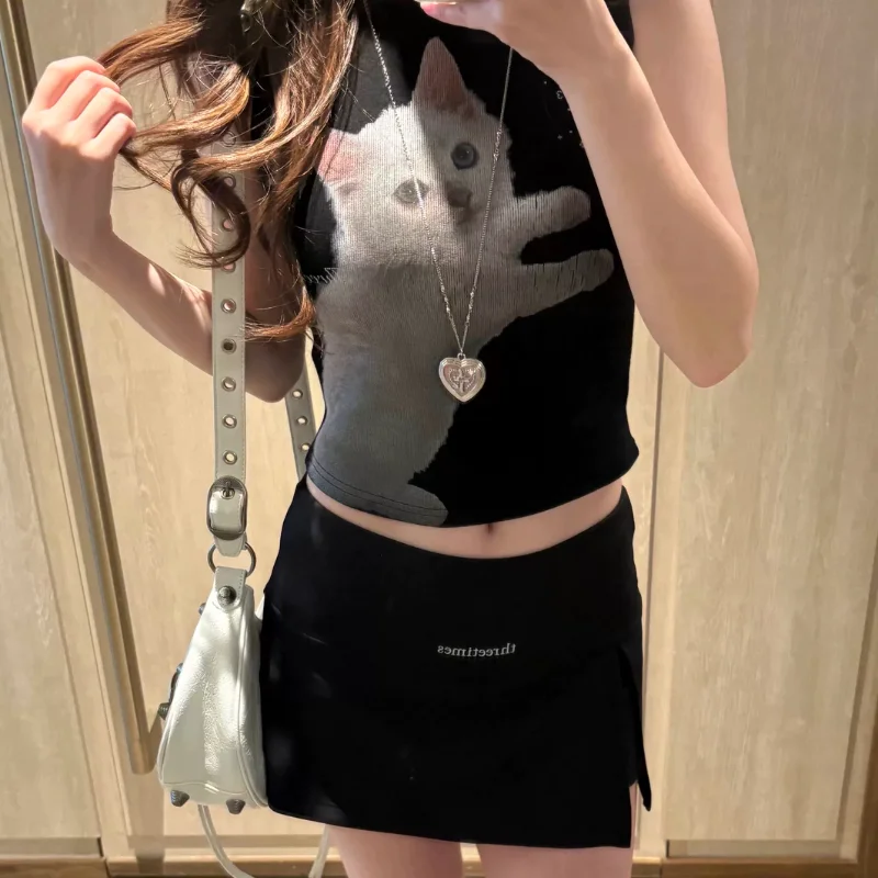 Print Crop Top And Split Skirt Set Spicy Girl Short Style Slimming Effect Summer Trend Women's Fashion Pants Skirt
Print Crop Top And Split Skirt Set Spicy Girl Short Style Slimming Effect Summer Trend Women's Fashion Pants Skirt