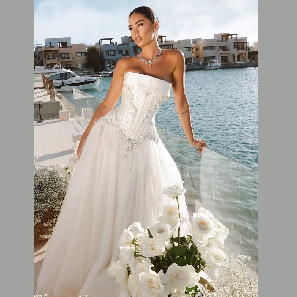 Verngo Appliques Elegant Wedding Dress Strapless A Line Tulle Bridal Gowns Women Elegant Maxi Ptom Bride Dresses Customized
Verngo Appliques Elegant Wedding Dress Strapless A Line Tulle Bridal Gowns Women Elegant Maxi Ptom Bride Dresses Customized