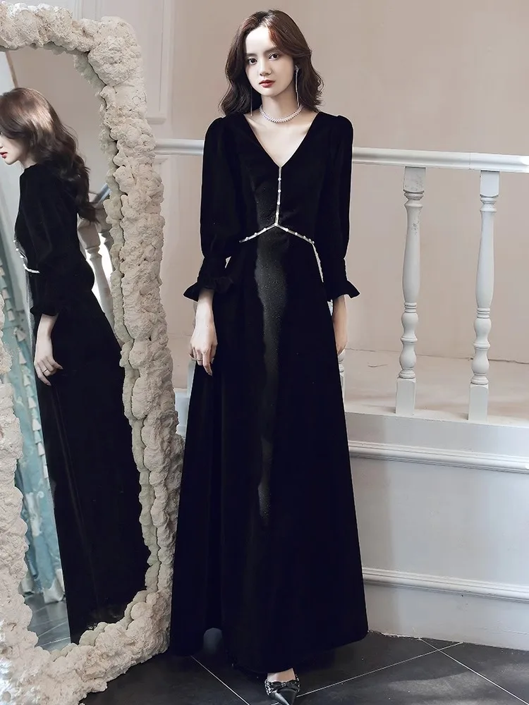 French Style Black Velvet Evening Dress Women V-Neck Long Sleeves Pearl Decoration Homecoming Dresses Simple Elegant Host Gown
French Style Black Velvet Evening Dress Women V-Neck Long Sleeves Pearl Decoration Homecoming Dresses Simple Elegant Host Gown