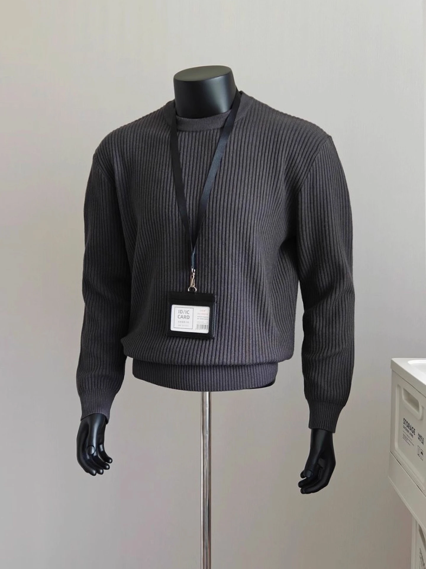 Deep ey round Ne Knitwear Men's Sle Autumn Loose Fit Comfortable American Sle oulder High End Striped Sweater
Deep ey round Ne Knitwear Men's Sle Autumn Loose Fit Comfortable American Sle oulder High End Striped Sweater