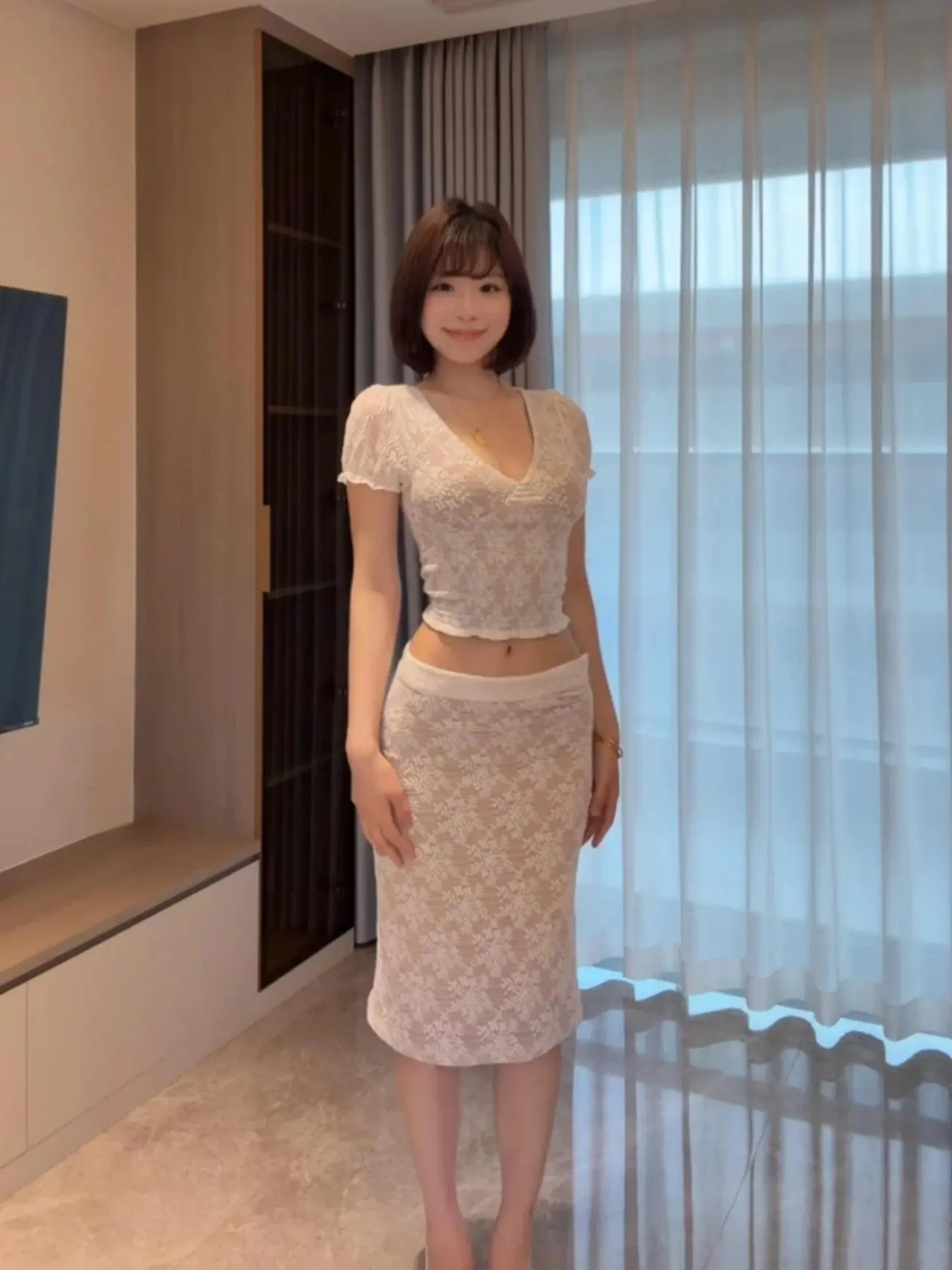 White Lace Embroidery Slim Fit Short Sleeve Top And Sexy Half Skirt Set Women's Fashion Spring Summer Two-Piece Ensemble
White Lace Embroidery Slim Fit Short Sleeve Top And Sexy Half Skirt Set Women's Fashion Spring Summer Two-Piece Ensemble