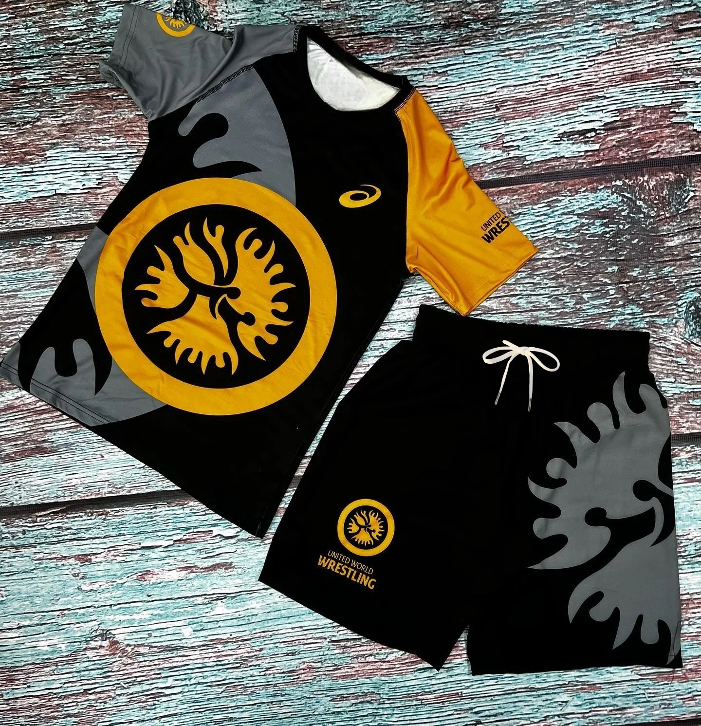 2026 New Men's Kids United World Wrestling Sports Set Black White Quick Drying MMA Training T-shirt & Shorts Combat Suit
2026 New Men's Kids United World Wrestling Sports Set Black White Quick Drying MMA Training T-shirt & Shorts Combat Suit