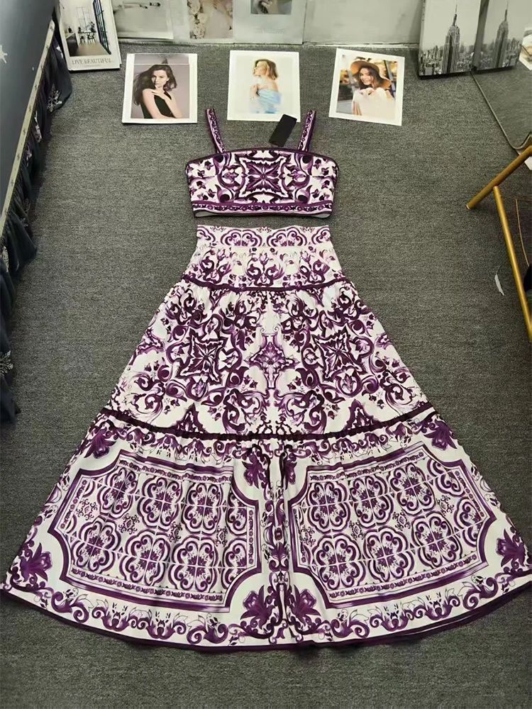 In the summer of 2025, the new elegant printed women's suit is a sexy short suspender top +A-shaped skirt fashion two-piece suit
In the summer of 2025, the new elegant printed women's suit is a sexy short suspender top +A-shaped skirt fashion two-piece suit