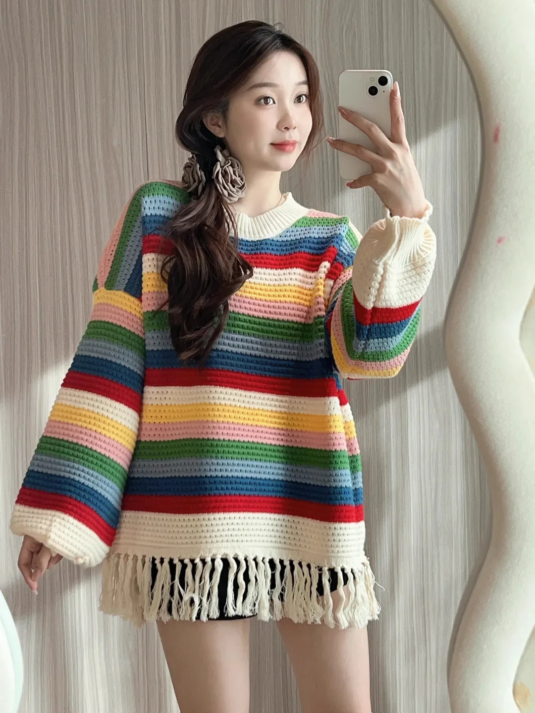Rainbow striped tassel long sleeved knitted sweater for women in autumn and winter, loose and niche, unique top for women
Rainbow striped tassel long sleeved knitted sweater for women in autumn and winter, loose and niche, unique top for women
