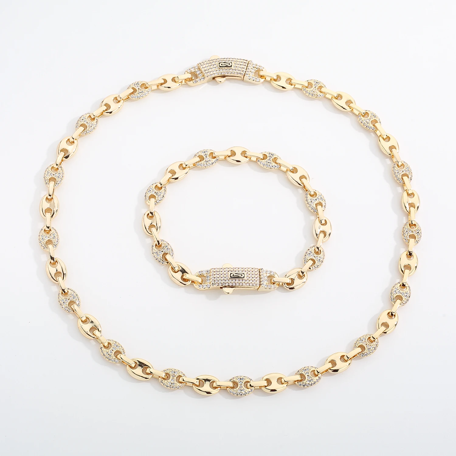 Free shipping on new Monaco Cuban chain 8mm chocolate bean bracelet and necklace inlaid with zircon copper material
Free shipping on new Monaco Cuban chain 8mm chocolate bean bracelet and necklace inlaid with zircon copper material