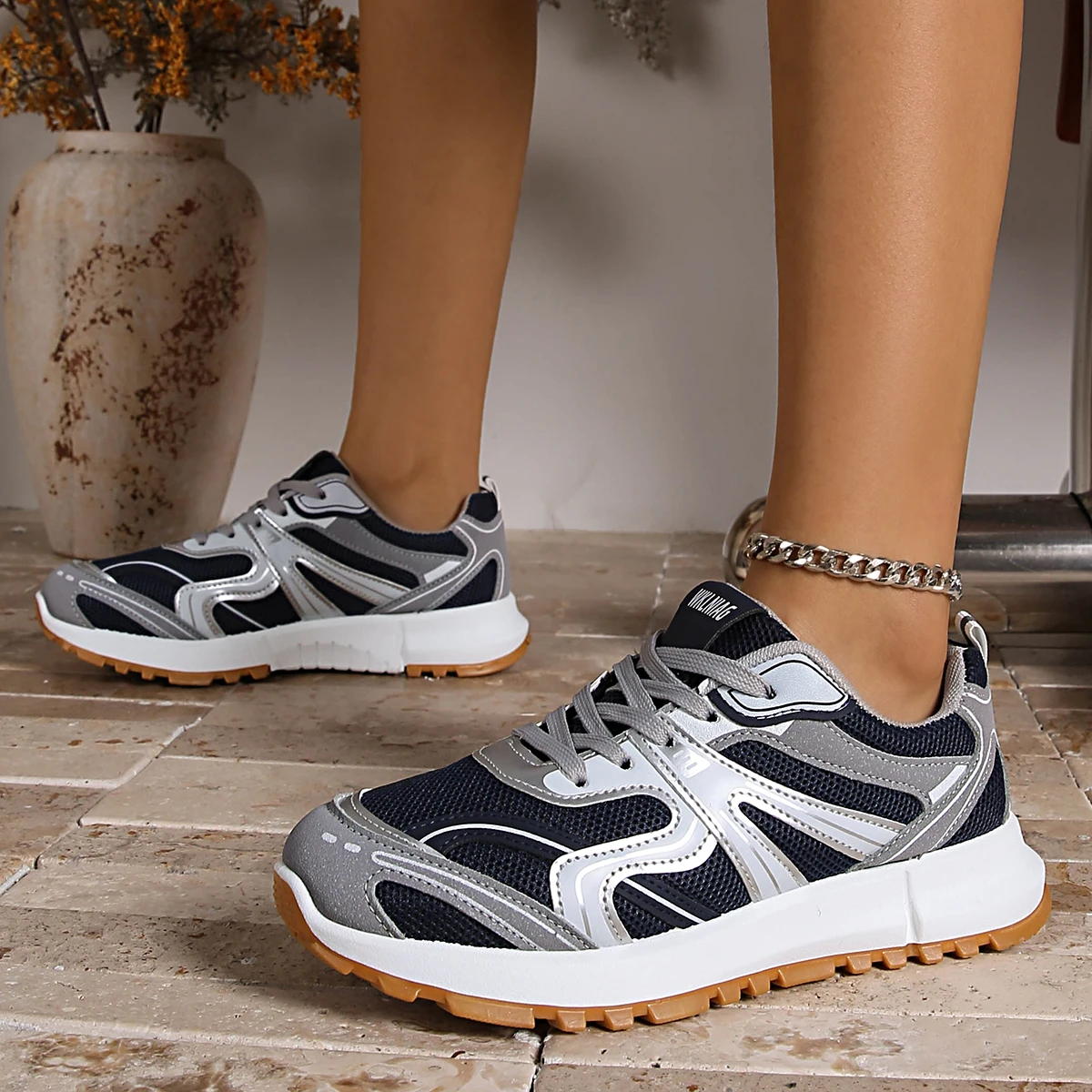 Designer Women Sneakers 2026 Spring Autumn Fashion Casual Flat Women's Shoes Anti-slip Matching with Sneakers Zapatos De Mujer
Designer Women Sneakers 2026 Spring Autumn Fashion Casual Flat Women's Shoes Anti-slip Matching with Sneakers Zapatos De Mujer