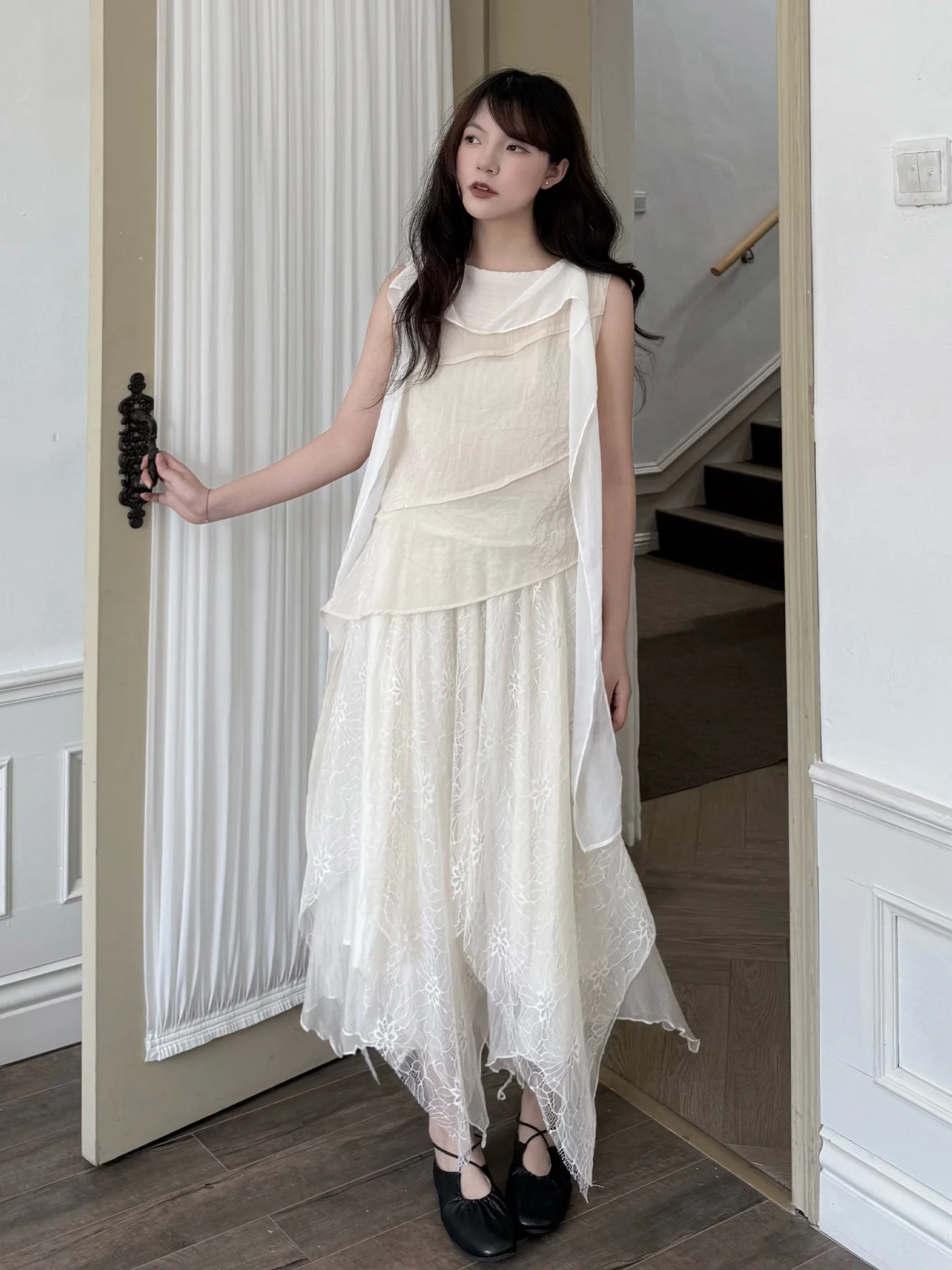 Land And Mountain Island【Yao Stone】Dark Acetate Glossy Stripe Spliced Fabric Vest Shirt Summer Women's Casual Style Slim Fit
Land And Mountain Island【Yao Stone】Dark Acetate Glossy Stripe Spliced Fabric Vest Shirt Summer Women's Casual Style Slim Fit