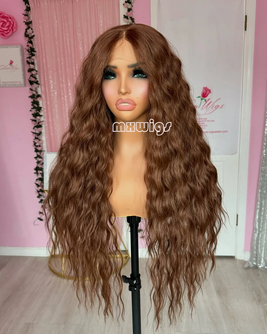 MXWIGS Water Wave Hair Synthetic Auburn Brown 13X4 Lace Front Wigs For Women Long Wavy Wigs Daily Cosplay Fiber Wigs
MXWIGS Water Wave Hair Synthetic Auburn Brown 13X4 Lace Front Wigs For Women Long Wavy Wigs Daily Cosplay Fiber Wigs