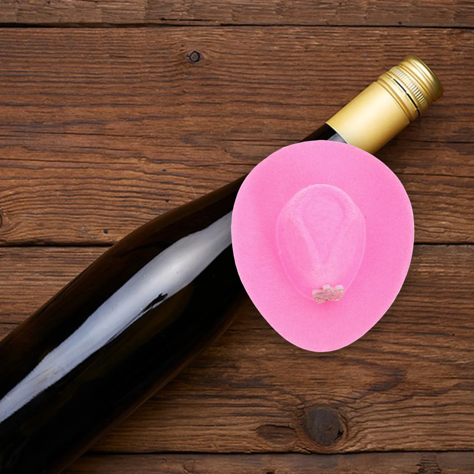 Cowboy Cap Bottle Toppers Cute Wine Decorations Western Party Favors Cowgirl Hat Mini Bottle Hats for Crafts 
Cowboy Cap Bottle Toppers Cute Wine Decorations Western Party Favors Cowgirl Hat Mini Bottle Hats for Crafts