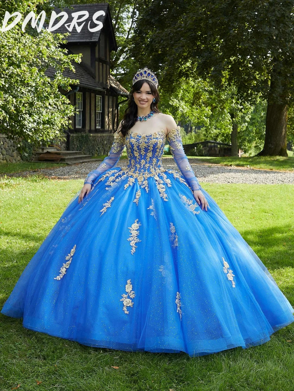 Charming Off-the-shoulder Quinceanera Dress 2025 Elegant Applique Party Dress Classic Sparkling Ball Gown Sweet 16 Party Gown
Charming Off-the-shoulder Quinceanera Dress 2025 Elegant Applique Party Dress Classic Sparkling Ball Gown Sweet 16 Party Gown