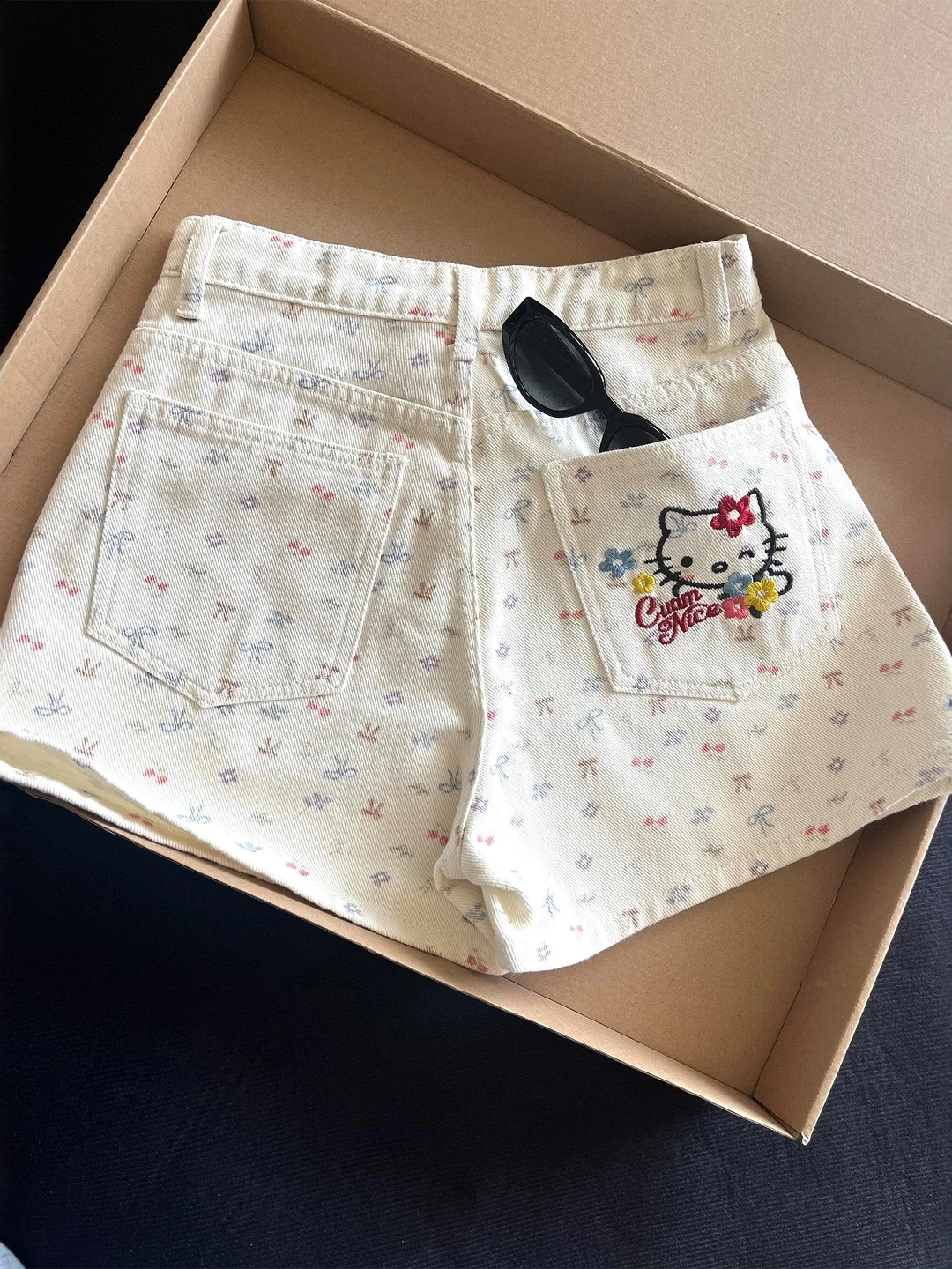 Cute Design Denim Shorts Women's Summer plus Size Loose Wide Leg Pants High Waist Straight Cut for Pear Shaped plus Size ...
Cute Design Denim Shorts Women's Summer plus Size Loose Wide Leg Pants High Waist Straight Cut for Pear Shaped plus Size ...