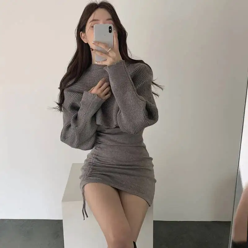 Сексуальные вязаные облегающие мини-женские корейские модные короткие платья с вырезами на шнурке, комплекты женских осенне-зимних платьев-свитера
Сексуальные вязаные облегающие мини-женские корейские модные короткие платья с вырезами на шнурке, комплекты женских осенне-зимних платьев-свитера