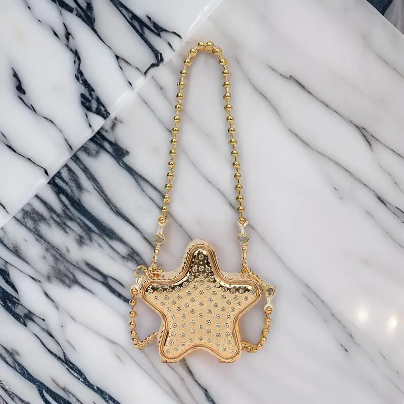 Luxury Minimalist Vintage Leather Crossbody Bag For Women Elegant Commuter Tote With Letter Logo Design
Luxury Minimalist Vintage Leather Crossbody Bag For Women Elegant Commuter Tote With Letter Logo Design