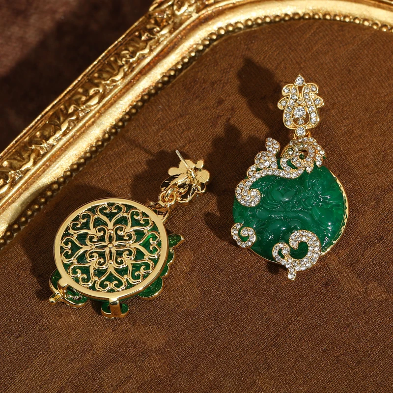 Vintage Green Earrings Drop Big Glaze Droplet Gold Color Auspicious Cloud Jewelry Luxury Women Tradition Retro Banquet Charm New
Vintage Green Earrings Drop Big Glaze Droplet Gold Color Auspicious Cloud Jewelry Luxury Women Tradition Retro Banquet Charm New
