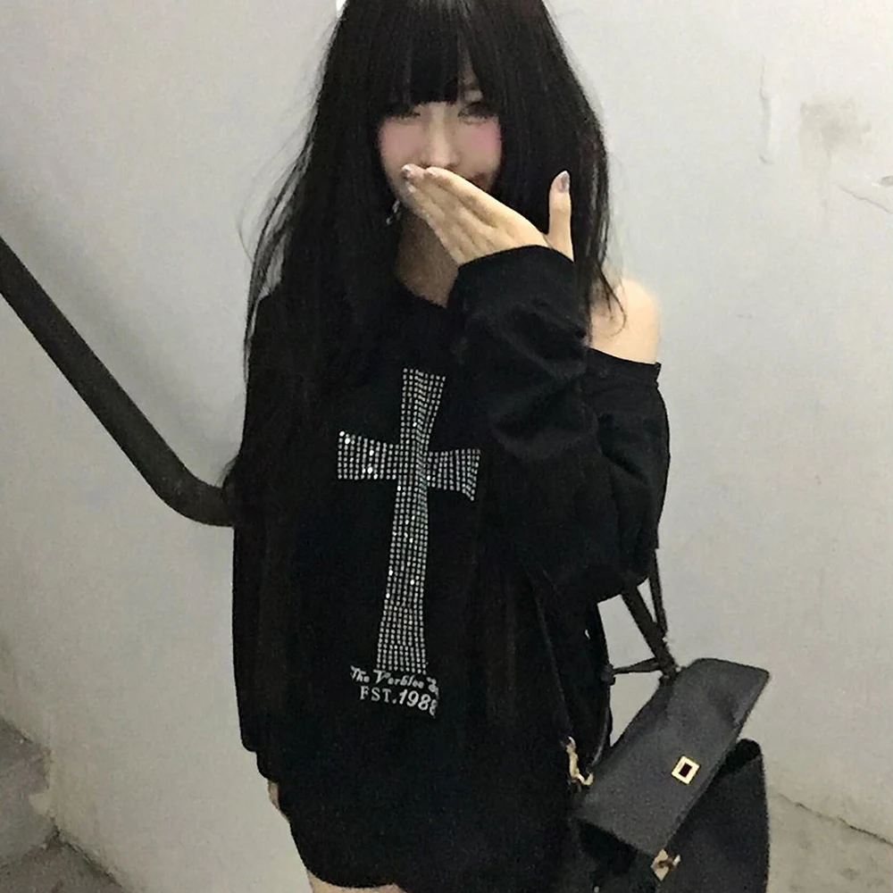 Gothic Cross Single Shoulder Pattern Hoodie Long Sleeve Black Women's Sportswear Harajuku Grunge 2000S Clothes Y2K Autumn Top
Gothic Cross Single Shoulder Pattern Hoodie Long Sleeve Black Women's Sportswear Harajuku Grunge 2000S Clothes Y2K Autumn Top