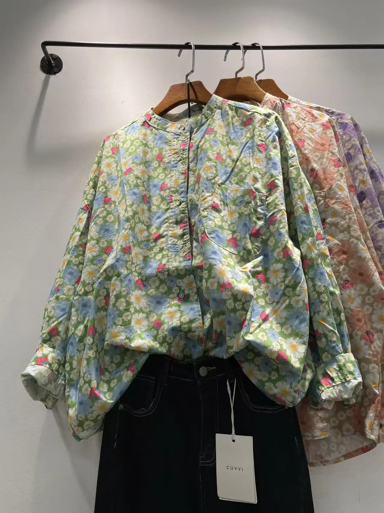 Spring Autumn Women's Loose Fit Long Sleeve Cotton Shirt Strawberry Print round Neck Single Button Korean Style Ladies Shirt
Spring Autumn Women's Loose Fit Long Sleeve Cotton Shirt Strawberry Print round Neck Single Button Korean Style Ladies Shirt