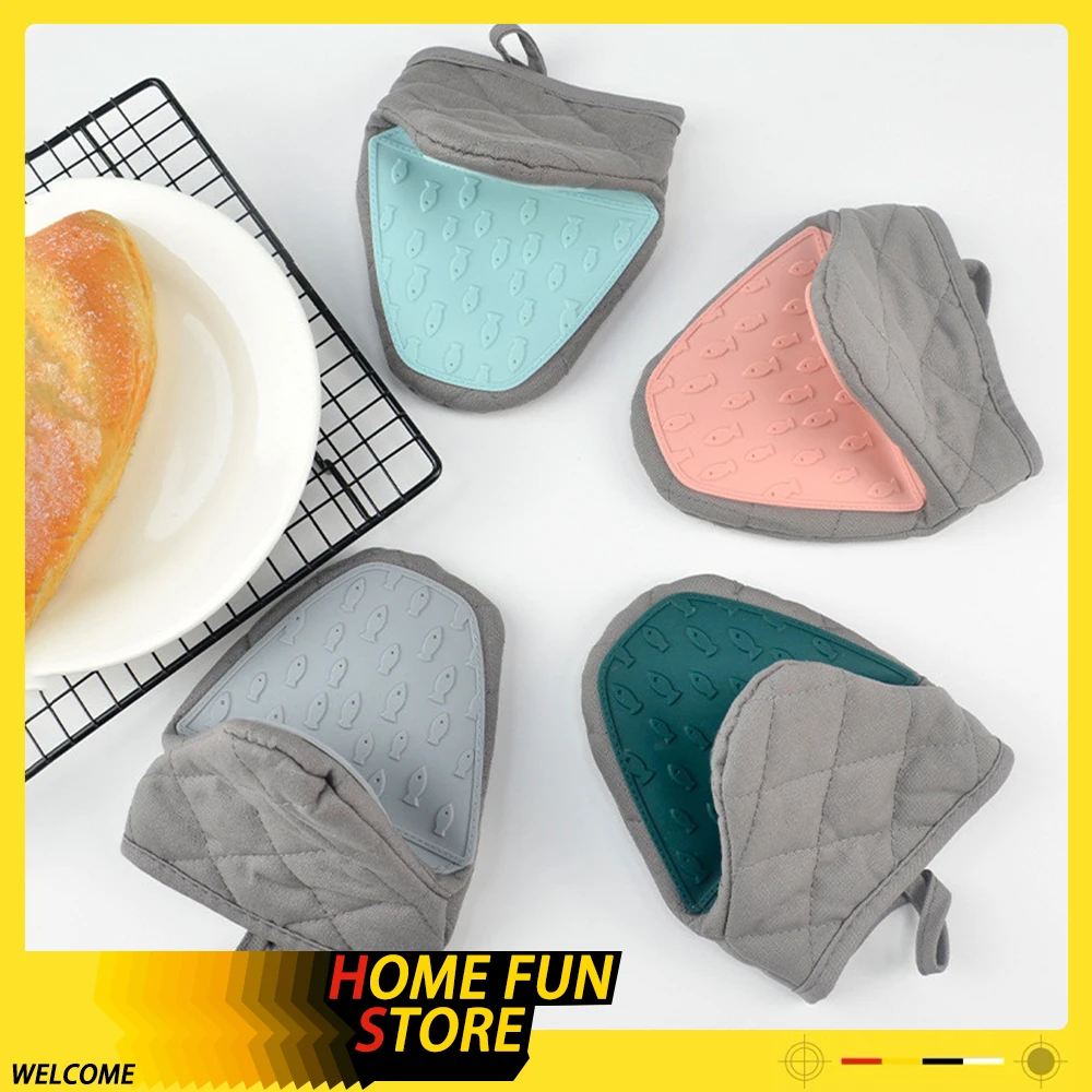 10PCS Fish Shaped Multi-purpose Gloves Silicone Anti Scald Oven Glove Kitchen Tray Dish Holder Oven Silicone Gloves With Cotton
10PCS Fish Shaped Multi-purpose Gloves Silicone Anti Scald Oven Glove Kitchen Tray Dish Holder Oven Silicone Gloves With Cotton