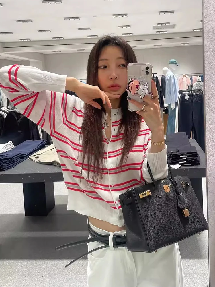 Liangliang Home Color Colion Thin Long Sve Striped Knitted Women's Summer New Vintage Anti-Aging Sunscreen Open Cardiga...
Liangliang Home Color Colion Thin Long Sve Striped Knitted Women's Summer New Vintage Anti-Aging Sunscreen Open Cardiga...