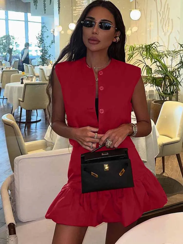 MCDV Elegant Red Mini Skirts Sets Woman Fashion O-Neck Sleeveless Button Tank Tops And High Waist Ruffles Skirt Chic Versatile P
MCDV Elegant Red Mini Skirts Sets Woman Fashion O-Neck Sleeveless Button Tank Tops And High Waist Ruffles Skirt Chic Versatile P