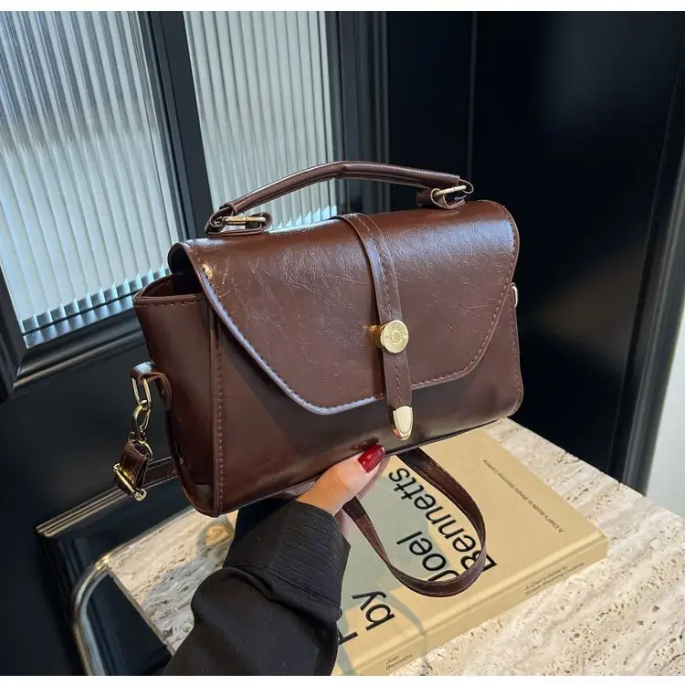 Popular Bags for Women New High-end Texture Retro Crossbody Bags Fashionable Popular Hand-held Small Square Bags
Popular Bags for Women New High-end Texture Retro Crossbody Bags Fashionable Popular Hand-held Small Square Bags