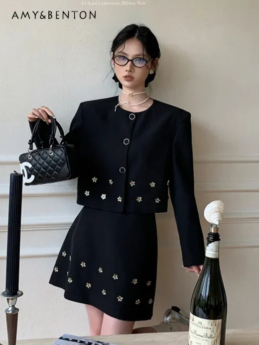 2024 Autumn New French Elegant Ladies Outfits Flower Rhinestone Round Neck Long Sleeve Blazer A-line Skirt Two-piece Set Women
2024 Autumn New French Elegant Ladies Outfits Flower Rhinestone Round Neck Long Sleeve Blazer A-line Skirt Two-piece Set Women