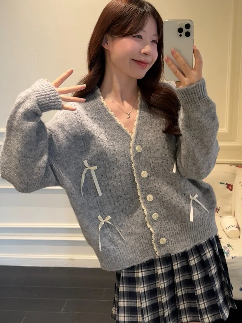 Sweet Knot Sweater Coat And Plaid Skirt Two-Piece Set for Women Autumn Casual Sweet Style Medium Thickness Lon...
Sweet Knot Sweater Coat And Plaid Skirt Two-Piece Set for Women Autumn Casual Sweet Style Medium Thickness Lon...