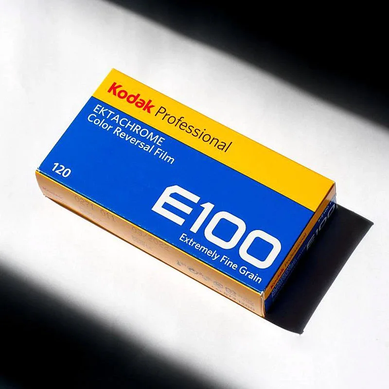 1/3/5 Rolls Kodak Professional Ektachrome E100 Color Reversed Positive Film 120 ISO100 Expiration Time (2025)
1/3/5 Rolls Kodak Professional Ektachrome E100 Color Reversed Positive Film 120 ISO100 Expiration Time (2025)