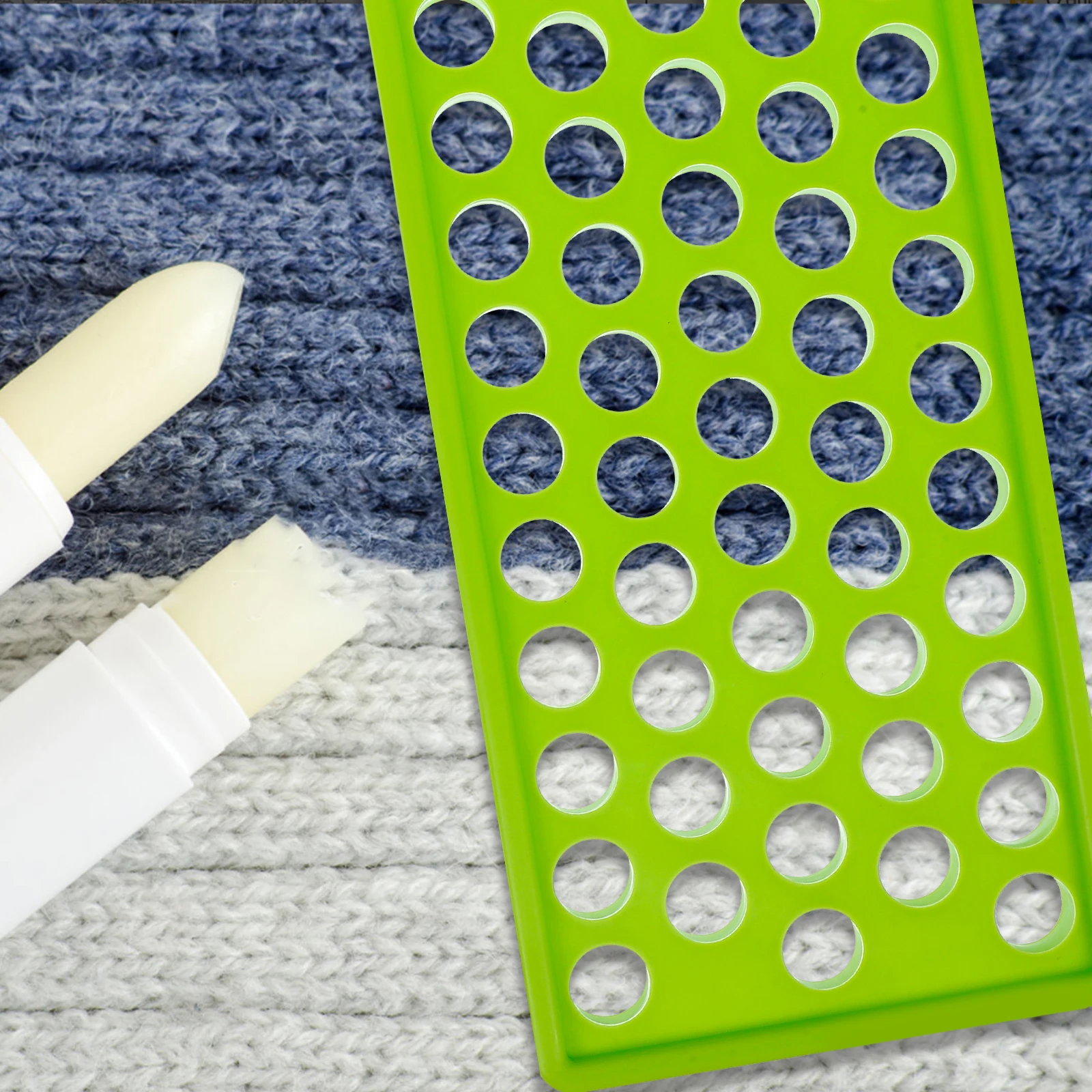 50pcs 50 Holes Filling Mold Lip Balm Crafting Kit Green 5g PP Containers Spatula Tray Gloss Stick DIY Tools Makeup Brushes
50pcs 50 Holes Filling Mold Lip Balm Crafting Kit Green 5g PP Containers Spatula Tray Gloss Stick DIY Tools Makeup Brushes