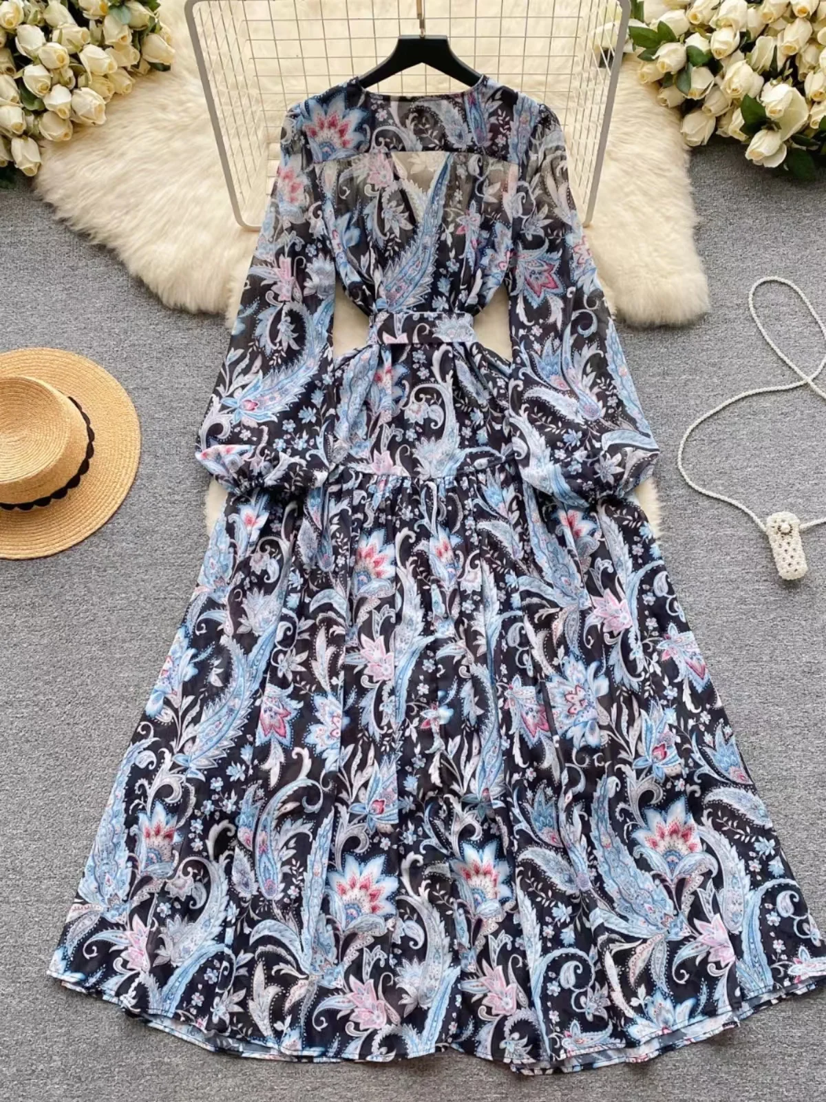 2024 Spring New Vintage Palace Style Niche Print V-Neck lace Up Waist Long A-Line Skirt French Bubble Sleeve Dress For Women
2024 Spring New Vintage Palace Style Niche Print V-Neck lace Up Waist Long A-Line Skirt French Bubble Sleeve Dress For Women