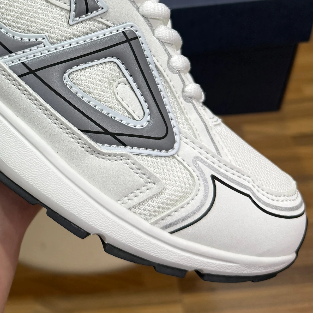 2026 Popular B30 Fashionable And Comfortable Mesh Lace Up Round Running Shoe Design For Daily Casual Sports Shoes
2026 Popular B30 Fashionable And Comfortable Mesh Lace Up Round Running Shoe Design For Daily Casual Sports Shoes