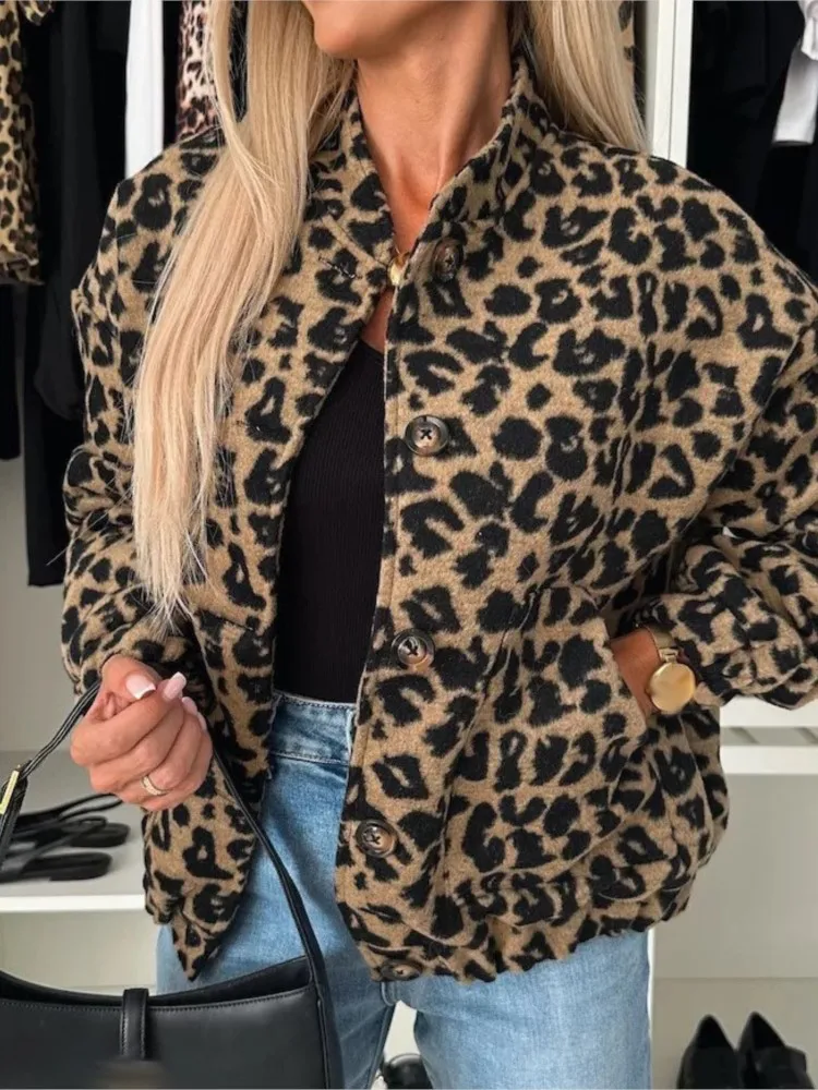 Винтажная куртка-пальто с леопардовым принтом для женщин, модная, с длинными рукавами, на пуговицах, топ, повседневная, для отдыха, уличная одежда, женская одежда, новинка
Винтажная куртка-пальто с леопардовым принтом для женщин, модная, с длинными рукавами, на пуговицах, топ, повседневная, для отдыха, уличная одежда, женская одежда, новинка