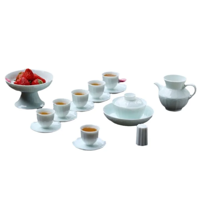 Imitation Song Yingqing Ceramic Kung Fu Tea Set Cover Bowl Large Set Household Celadon Tea Bowl Tea Cup Complete Gift Box
Imitation Song Yingqing Ceramic Kung Fu Tea Set Cover Bowl Large Set Household Celadon Tea Bowl Tea Cup Complete Gift Box