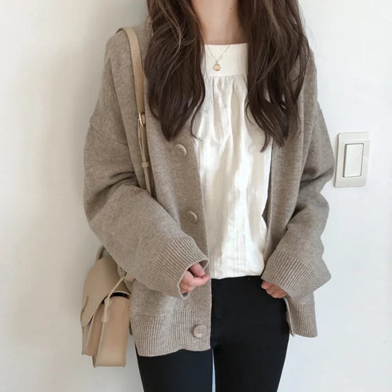 Women Cardigans Sweater V-neck Autumn Winter Knitted Loose Cardigans Solid Single Breasted Womens Sweaters
Women Cardigans Sweater V-neck Autumn Winter Knitted Loose Cardigans Solid Single Breasted Womens Sweaters