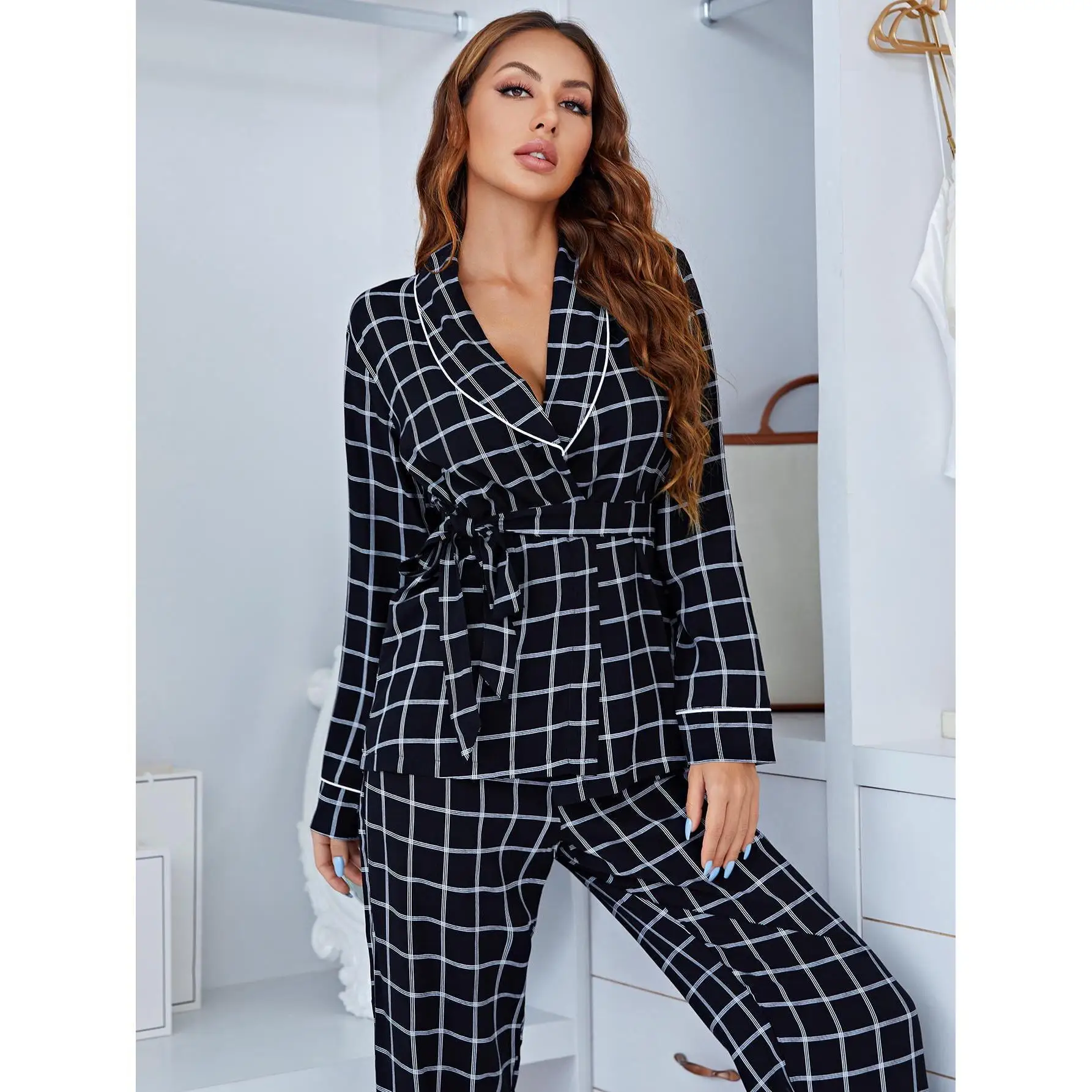 Pajamas, Women's Checkered Long Sleeved Deep V-Neck Home Clothes, Can Be Worn As A Two-Piece Set, Outer Size
Pajamas, Women's Checkered Long Sleeved Deep V-Neck Home Clothes, Can Be Worn As A Two-Piece Set, Outer Size