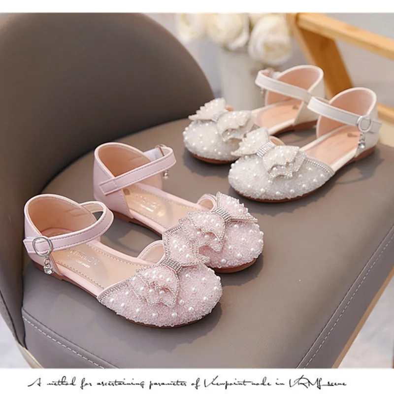 Girls Princess Shoes for Wedding Dance Shoes Chic Sweet Bows 2025 Summer New Kids Half Sandals Crystal Non-slip Soft Sole Ins
Girls Princess Shoes for Wedding Dance Shoes Chic Sweet Bows 2025 Summer New Kids Half Sandals Crystal Non-slip Soft Sole Ins
