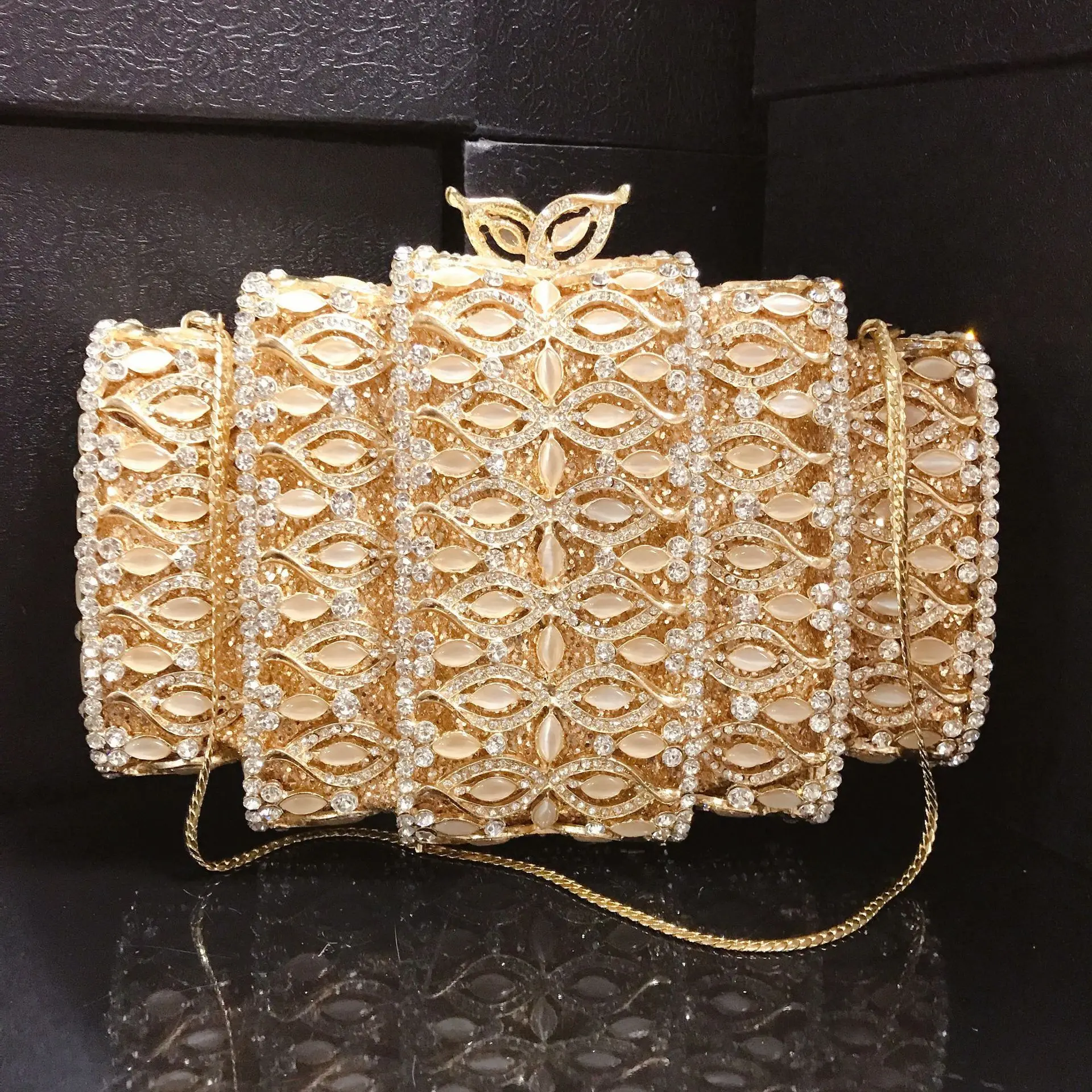 Нигерия, новая модная сумка со стразами, металлическая вечерняя женская сумка-клатч с кристаллами и бриллиантами, женская сумка для свадебной ужина
Нигерия, новая модная сумка со стразами, металлическая вечерняя женская сумка-клатч с кристаллами и бриллиантами, женская сумка для свадебной ужина