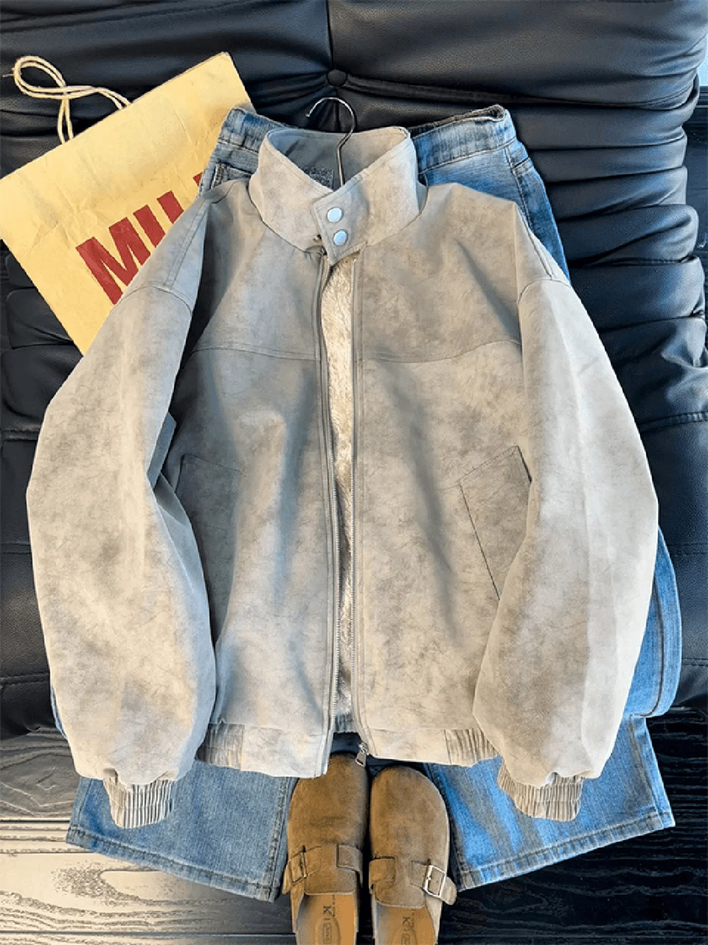 Американская окрашенная искусственная кожа Harrington Flight Jaet, хлопковая верхняя одежда, мужское зимнее бархатное пальто на подкладке Thiened Lamb
Американская окрашенная искусственная кожа Harrington Flight Jaet, хлопковая верхняя одежда, мужское зимнее бархатное пальто на подкладке Thiened Lamb