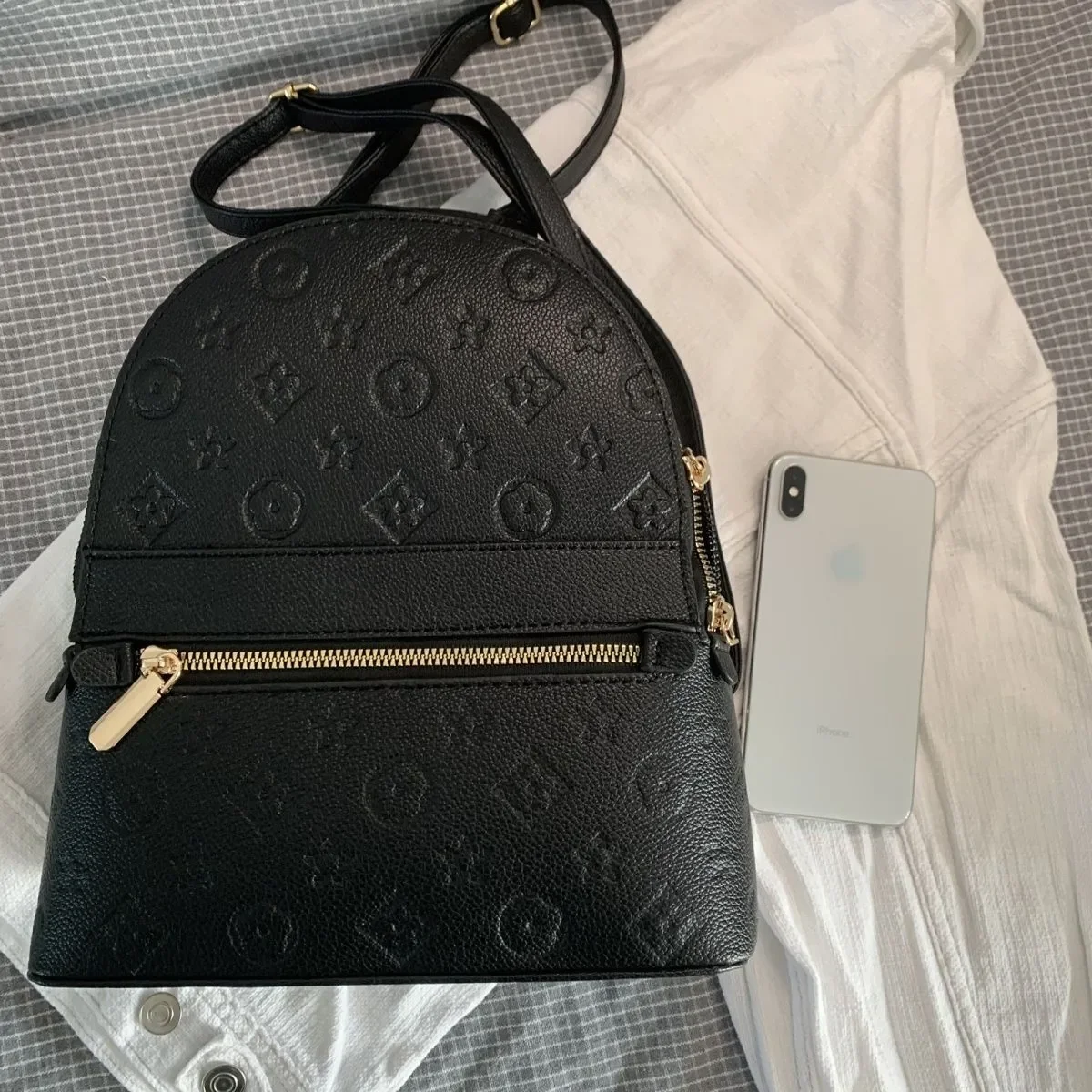 Women'S Mini Embossed Letter Backpack Faux Leather Casual Bag Small Travel Bag With Front Zipper Pocket
Women'S Mini Embossed Letter Backpack Faux Leather Casual Bag Small Travel Bag With Front Zipper Pocket