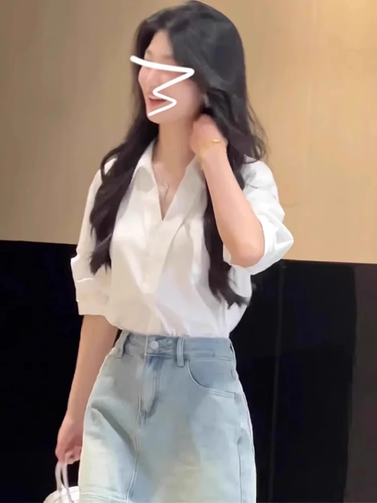 Ele White V-Ne ort Sve irt Women's Faion Brand Button Korean Sle Commute Top Small Size Summer irt
Ele White V-Ne ort Sve irt Women's Faion Brand Button Korean Sle Commute Top Small Size Summer irt