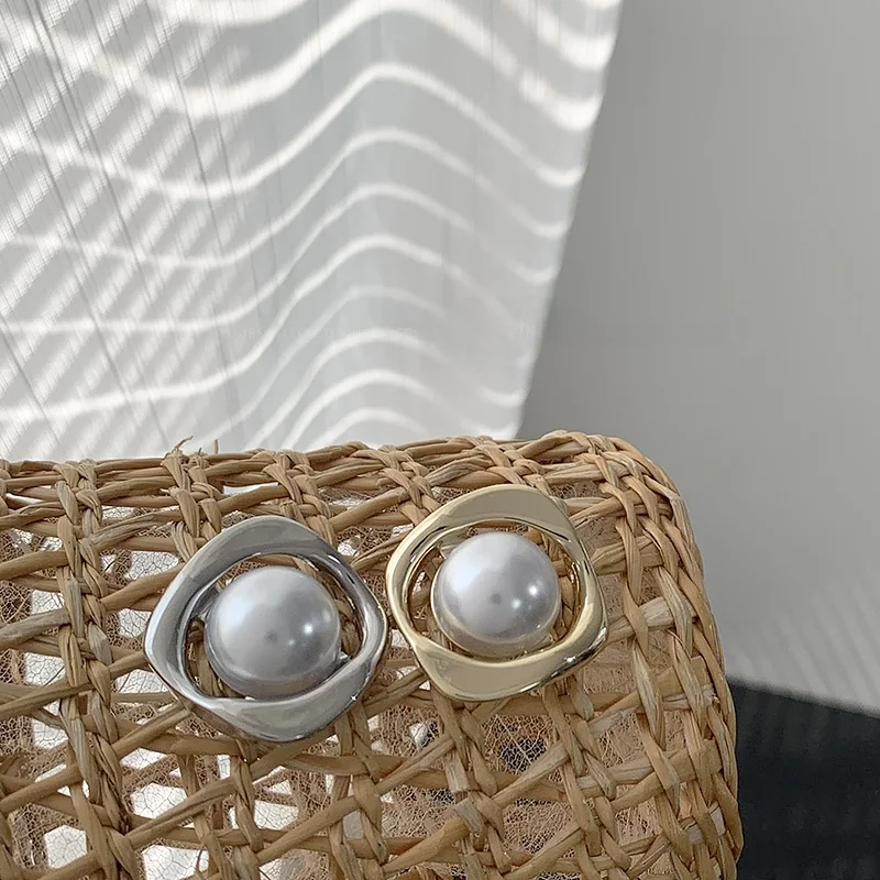 Metal Button Women's Sweater Coat Pearl Button Ins Style Western Clothes DIY Sewing Accessories Button
Metal Button Women's Sweater Coat Pearl Button Ins Style Western Clothes DIY Sewing Accessories Button