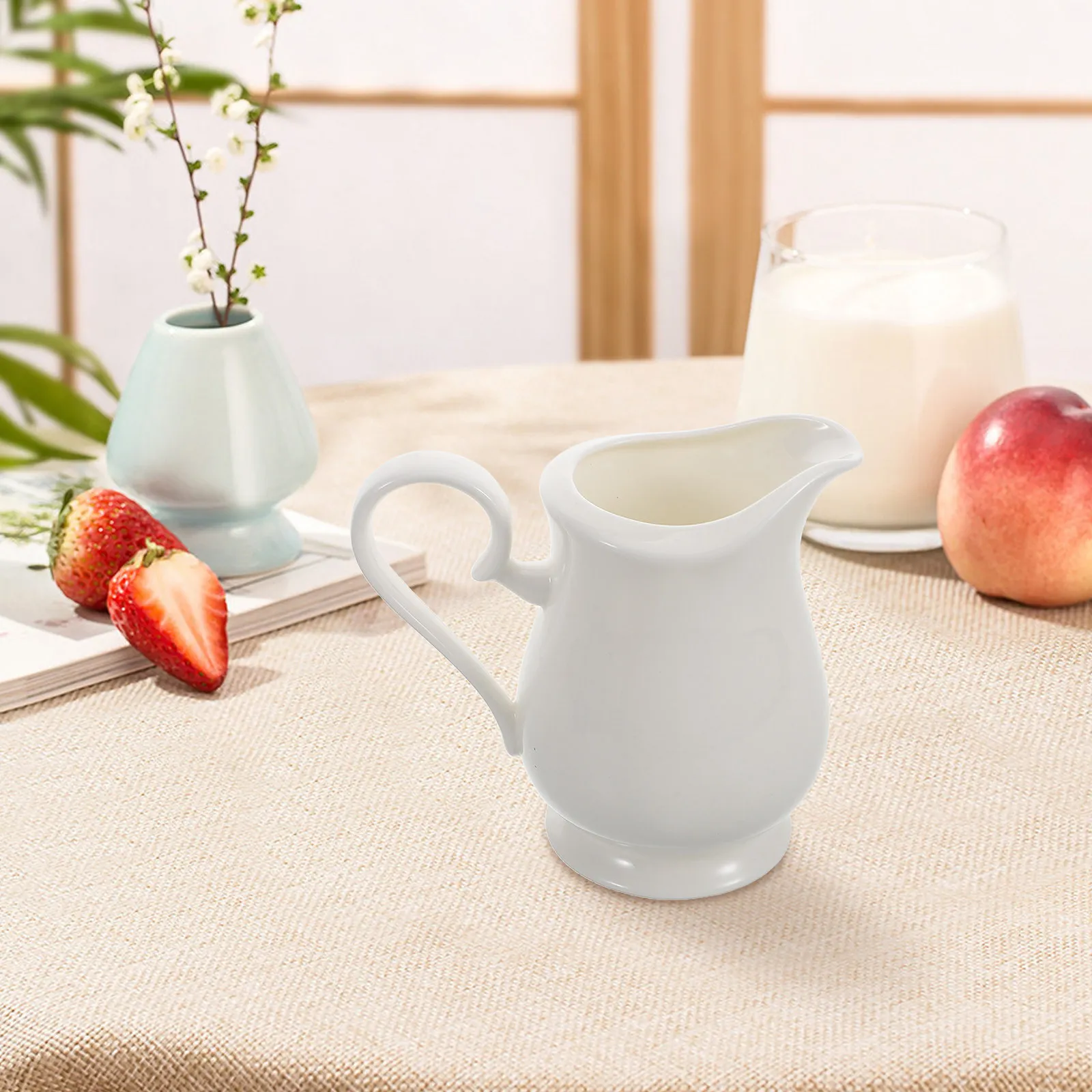 Мини-кувшин для молока из керамики, 280 мл, белый, маленькая чашка для розлива кофе, сливок, соусов, для дома и офиса, коллекция посуды в европейском стиле
Мини-кувшин для молока из керамики, 280 мл, белый, маленькая чашка для розлива кофе, сливок, соусов, для дома и офиса, коллекция посуды в европейском стиле